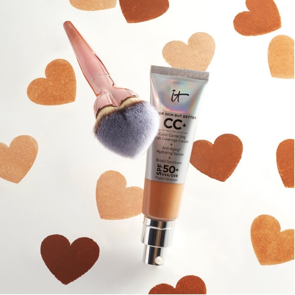 NEW IT Cosmetics Love is the Foundation Brush Limited Edition Ombré Rose Gold - Picture 4 of 4